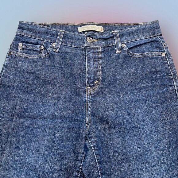 LEVI’S 512 Women’s 8 Perfectly Slimming Bootcut Blue Jeans - Picture 1 of 5